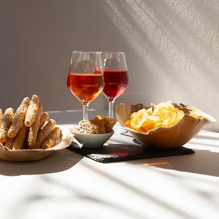 Promenade & Lakefront Daire *