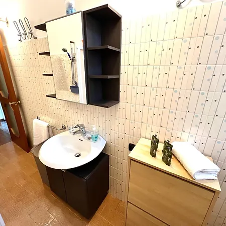 Promenade & Lakefront * Bellano