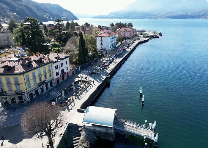 Promenade & Lakefront *